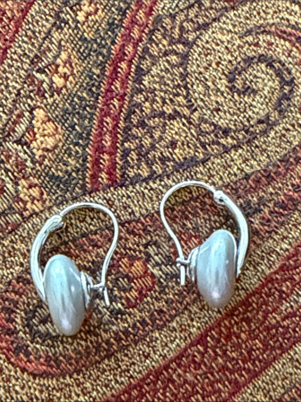 Exquisite delicate sterling silver pierced pearl earrings - Picture 5 of 11